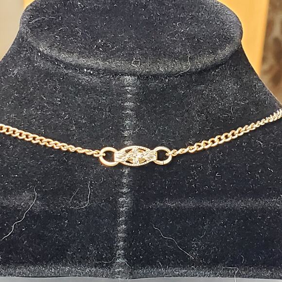 Vtg Gold Tone Chain Necklace Decorative Clasp 16" - Picture 3 of 4